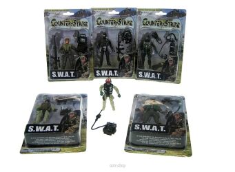 ŻOŁNIERZ Z BRONIĄ 22X14 CM 5675